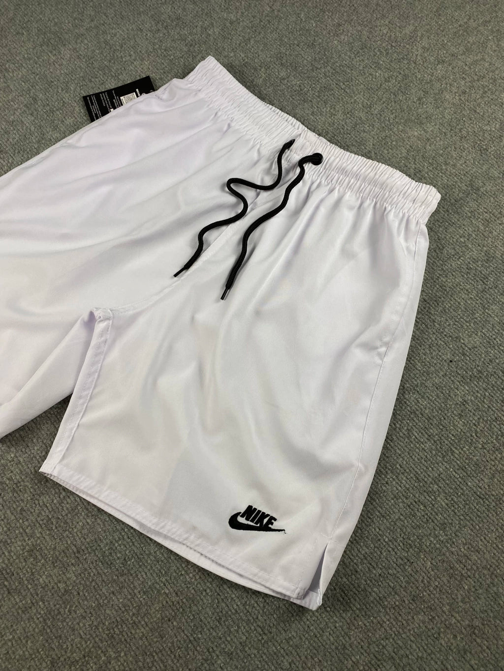 Kit com 2 Bermuda Nike Club
