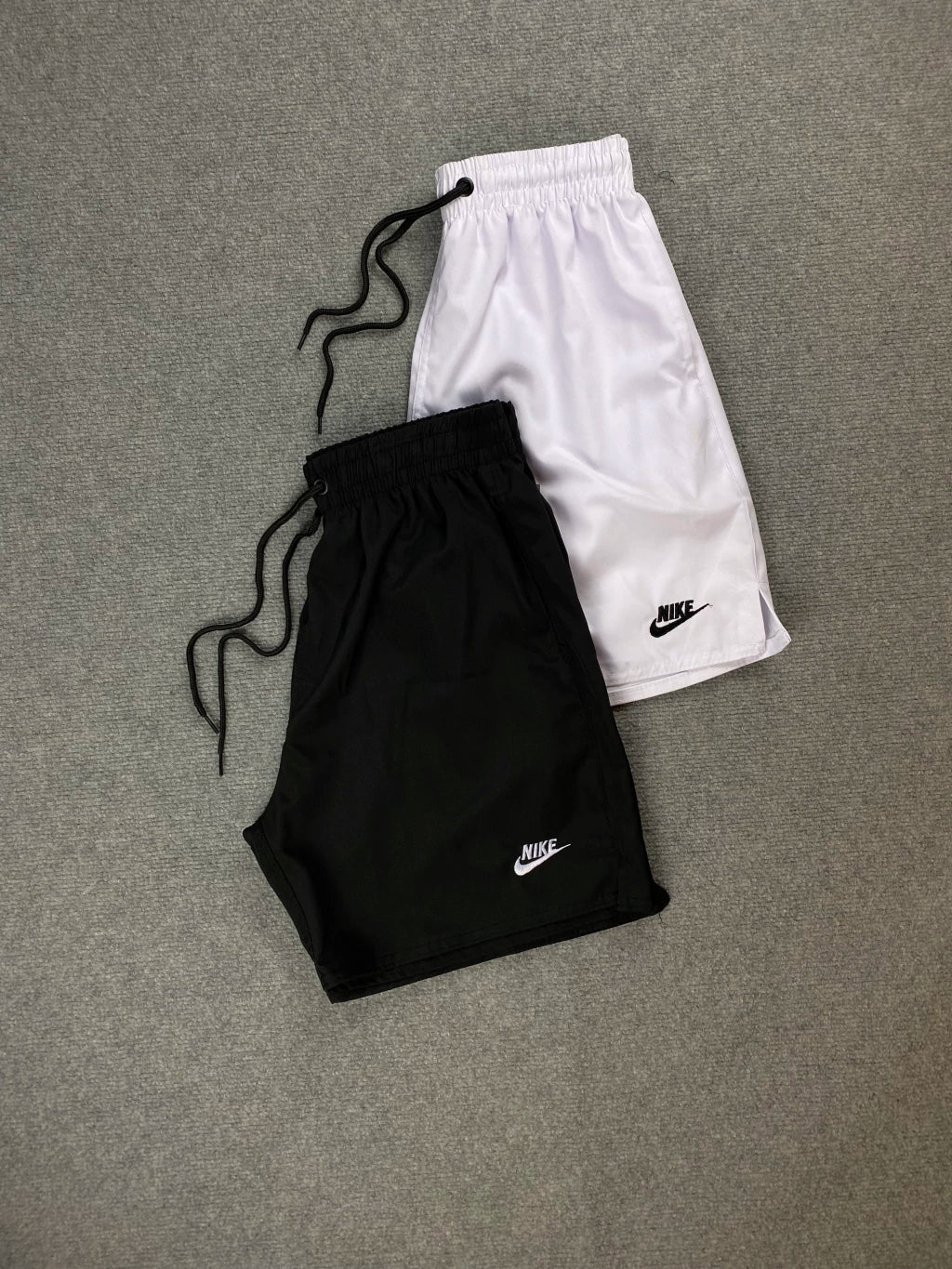 Kit com 2 Bermuda Nike Club