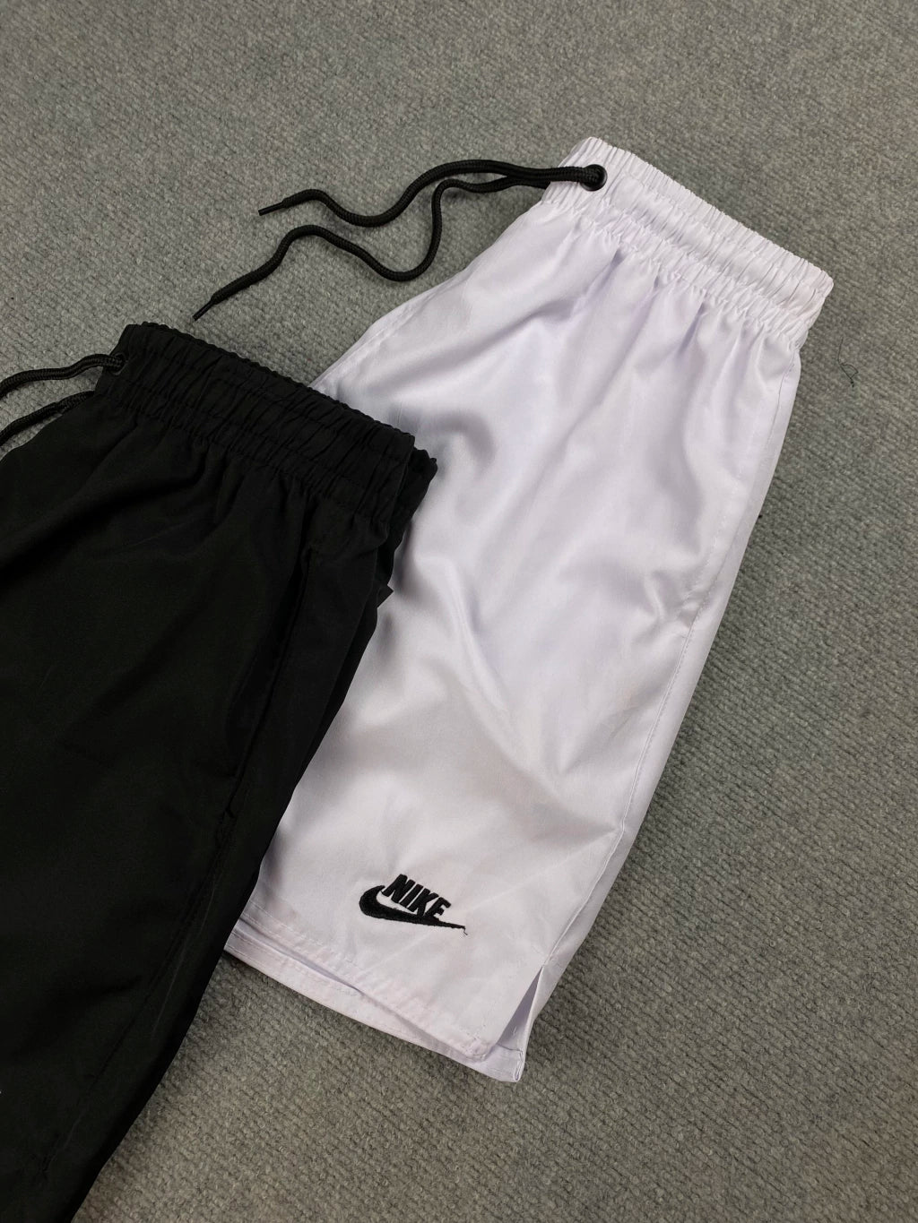 Kit com 2 Bermuda Nike Club
