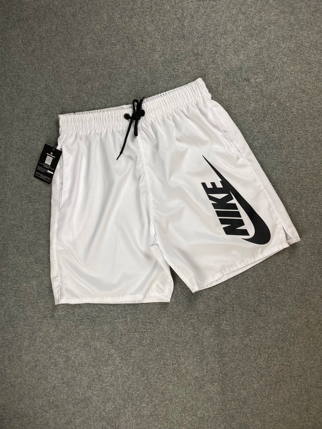 Kit com 2 Bermuda Big Nike Club