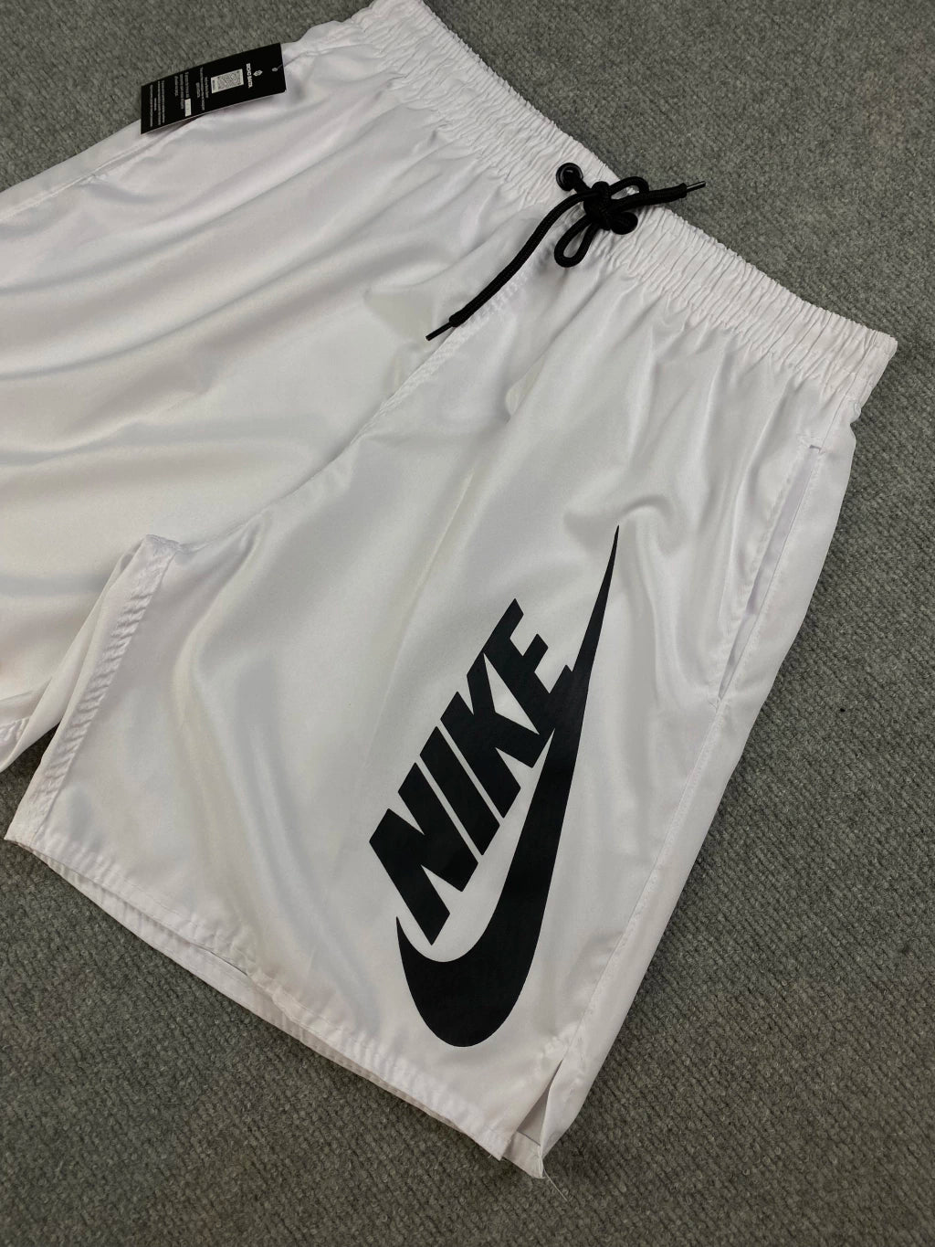 Kit com 2 Bermuda Big Nike Club