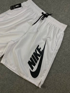 Kit com 2 Bermuda Big Nike Club