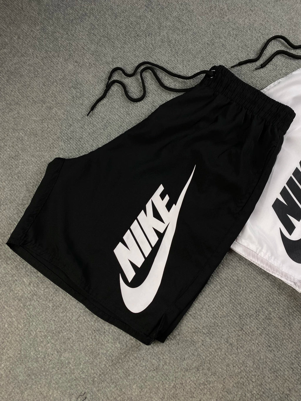 Kit com 2 Bermuda Big Nike Club