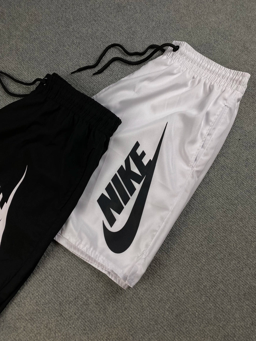 Kit com 2 Bermuda Big Nike Club